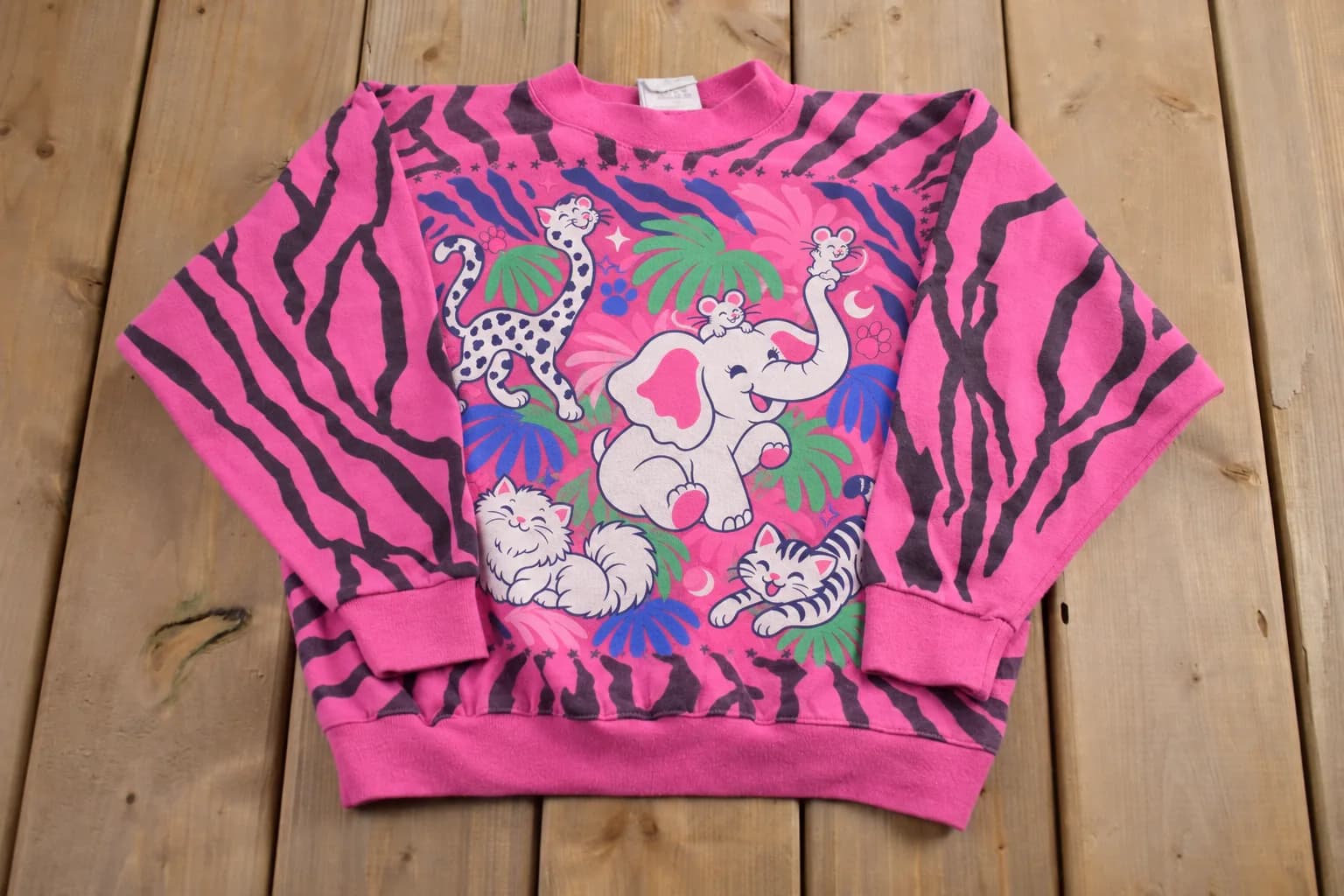 Vintage 1990s Cute Cat All Over Print Crewneck Sweater / 90s Crewneck / Grandma Sweater / Streetwear / Made In USA / Animal Theme / AOP
