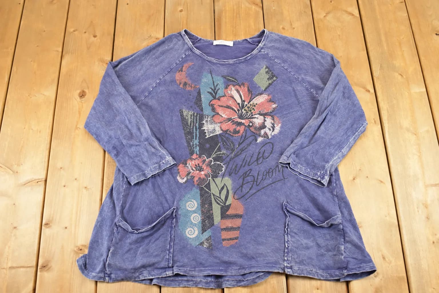 Vintage 1990s Jess And Jane Floral AOP Souvenir Shirt Womens M / 90s Crewneck / Travel Vacation Sweater
