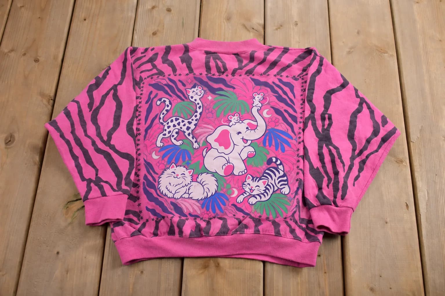Vintage 1990s Cute Cat All Over Print Crewneck Sweater / 90s Crewneck / Grandma Sweater / Streetwear / Made In USA / Animal Theme / AOP