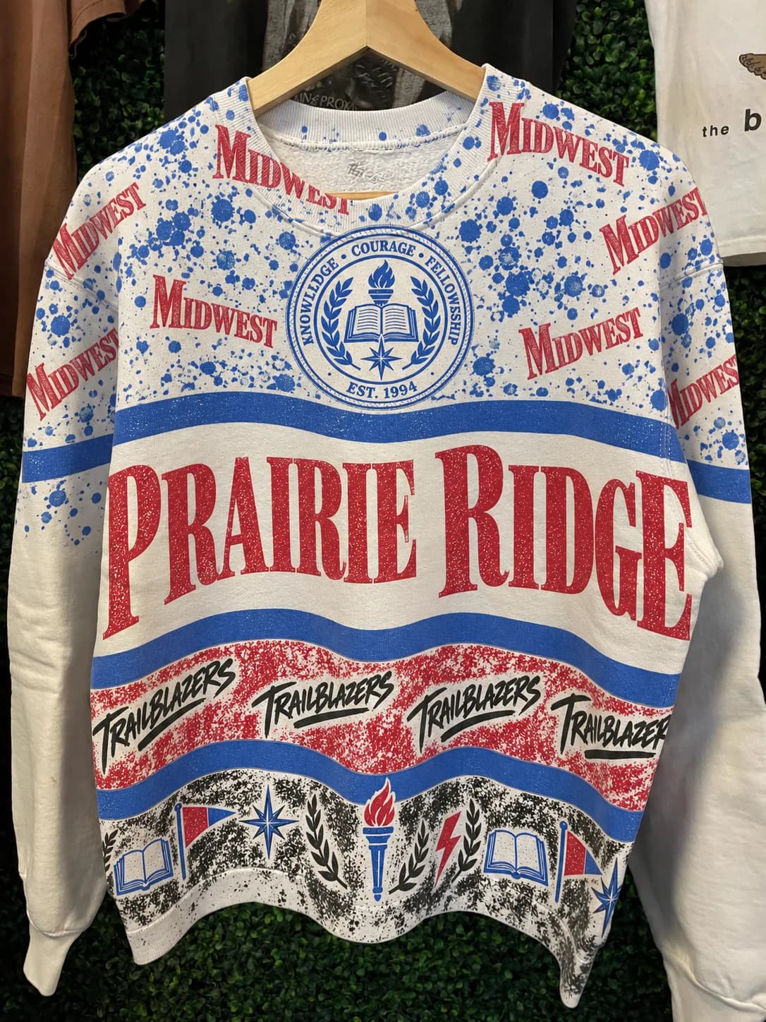 vtg 90s NEBRASKA CORNHUSKERS AOP Crewneck Medium // vintage white red blue black art ncaa sweatshirt pullover university crest splatter